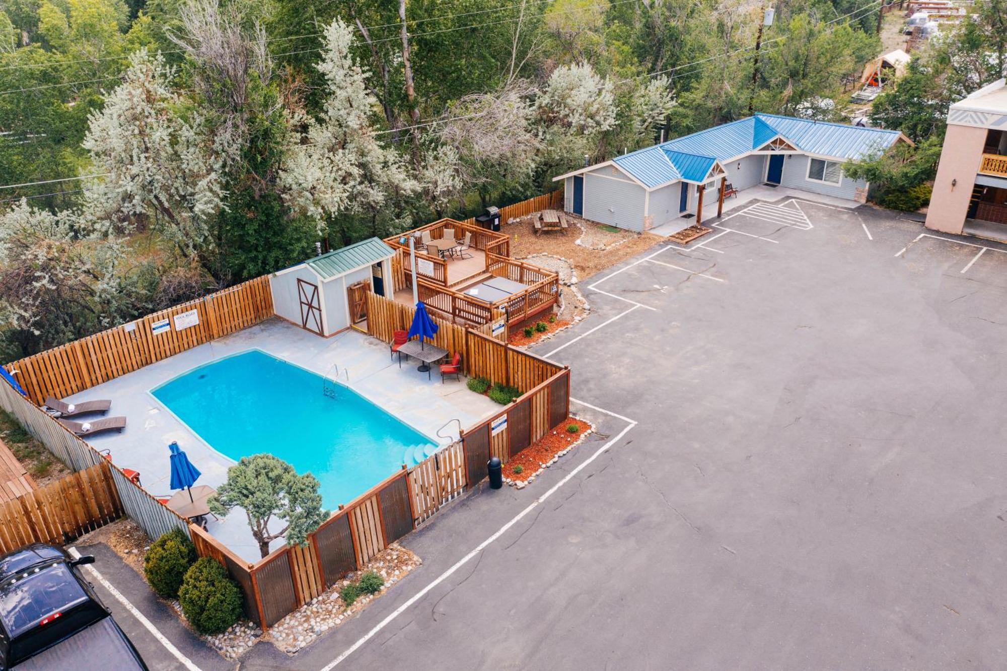 Salida Inn & Monarch Suites Luaran gambar